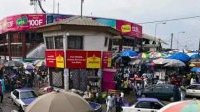 Libérez les trottoirs : Des commerçants gabonais demandent un sursis pour se conformer à l’appel de la mairesse
