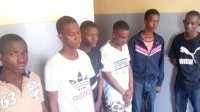 Libreville : 6 jeunes petits braqueurs appréhendés par la police grâce à une vidéo de leur forfait
