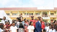 Arbre de noël : Ali Bongo et sa femme offrent des cadeaux aux enfants de militaires
