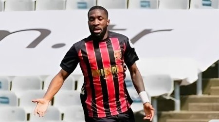 Süper Lig&nbsp;: soirée noire pour Shavy Babicka, sorti sur blessure face à Eyüpspor
