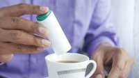 Edulcorant&nbsp;: l’aspartame est «&nbsp;peut-être&nbsp;» cancérogène, selon une 1ère évaluation de l’OMS

