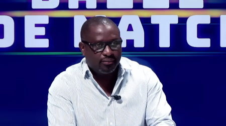 Panthères du Gabon : Thierry Mouyouma hausse le ton sur ses détracteurs à propos de son système de jeu
