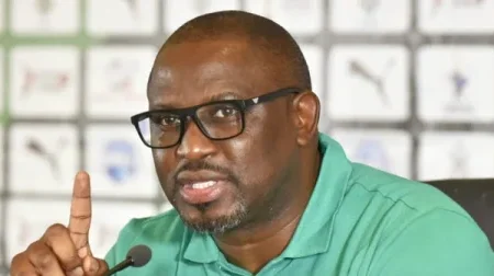 CAN 2025 : Thierry Mouyouma face à un casse-tête sur la liste provisoire des Panthères
