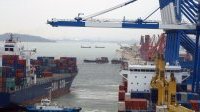 L’OMI adopte une stratégie révisée pour réduire les émissions de gaz à effet de serre dues aux transports maritimes
