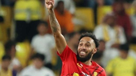 Ndambo d’or 2025 : Pierre-Emerick Aubameyang et Stéphanie Angue MBA récompensés à l’international
