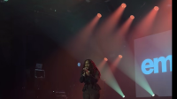 Emma’a fait salle comble à La Machine du Moulin Rouge à Paris
