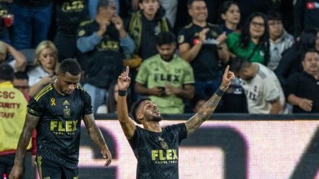MLS : Denis Bouanga buteur dans le derby californien face au Galaxy
