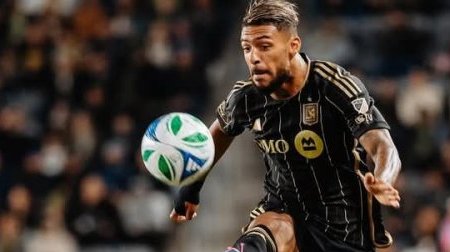 Denis Bouanga inscrit un doublé en Champions Cup avec le Los Angeles FC
