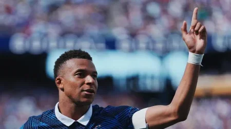 Mondial 2026&nbsp;: Kylian Mbappé entre dans la légende en devenant le meilleur buteur de l’histoire des Bleus
