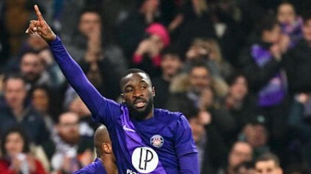 Mercato : Shavy Babicka dans le viseur de l’Étoile Rouge de Belgrade
