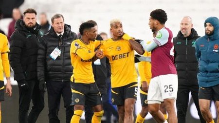 Premier League : Mario Lemina déchu de son brassard chez les Wolves
