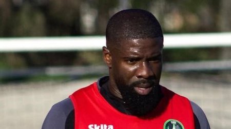 Bruno Ecuele Manga rejoint le Paris 13 Atletico : un nouveau défi pour le capitaine des Panthères
