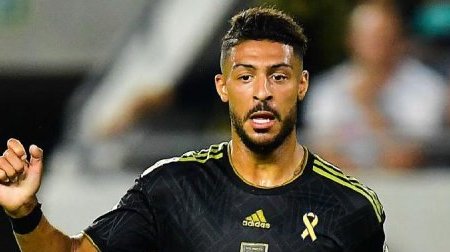 Mercato : Le Stade Rennais s’intéresse de près à Denis Bouanga
