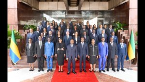 Pourquoi un remaniement gouvernemental est-il envisagé au Gabon&nbsp;?