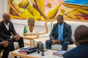 CAN 2023&nbsp;: le trio arbitral gabonais choisi par la CAF honoré avant son départ pour la Côte d’ivoire